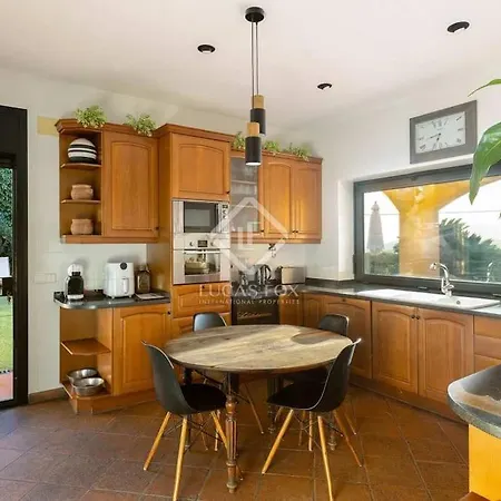 Villa Beautiful House With Sea View Near Barcelona Cabrils