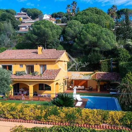 Villa Beautiful House With Sea View Near Barcelona *