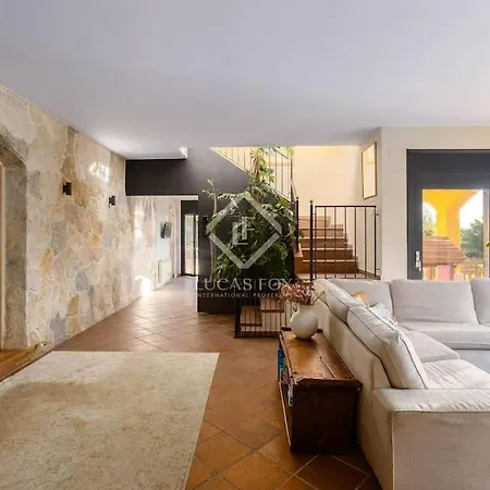 Villa Beautiful House With Sea View Near Barcelona *