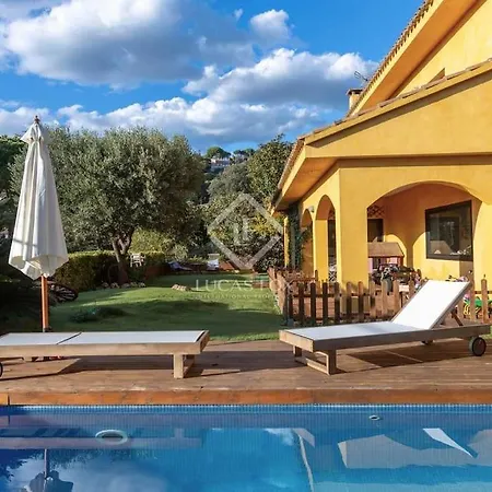 Beautiful House With Sea View Near Barcelona Cabrils